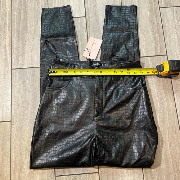 Missguided Black New With Tags Croc Faux Leather High Waisted Pants Size 8 - Picture 2 of 9
